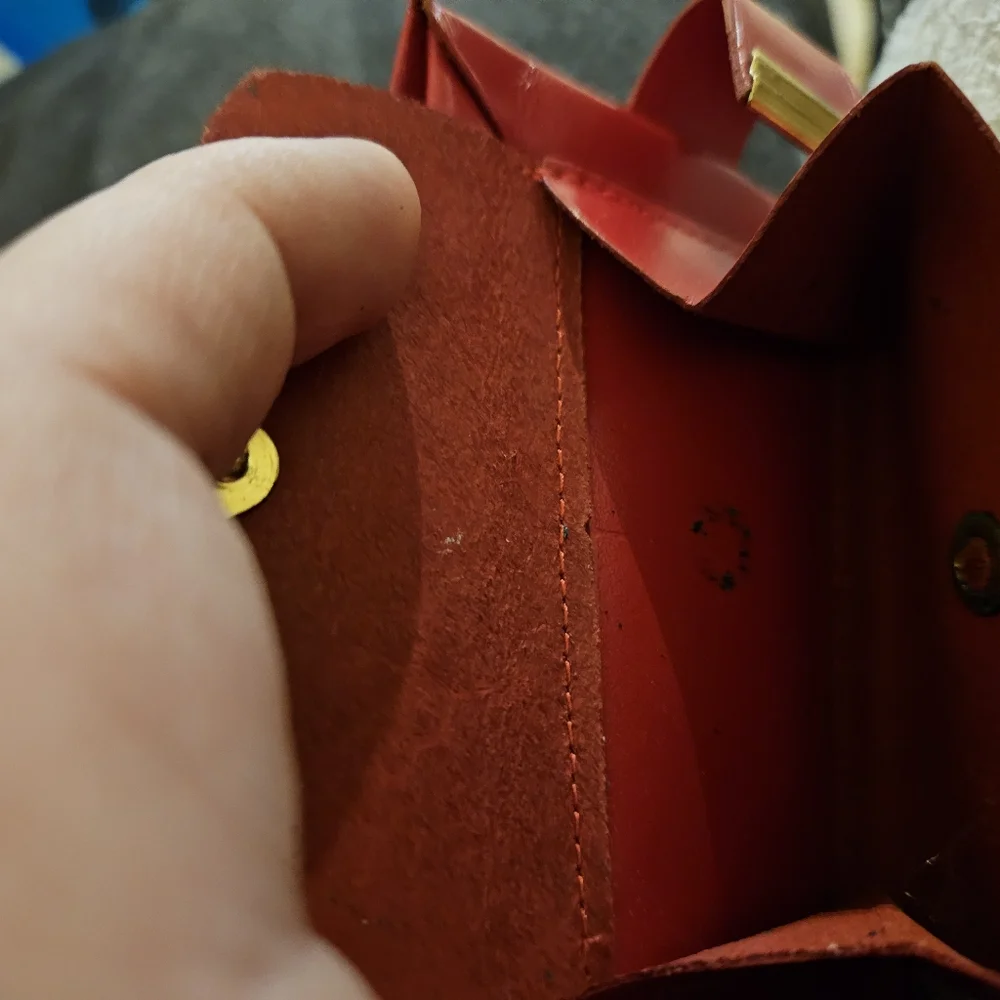 Rare Red Vinatge Amity Billfold - Picture 10 of 12